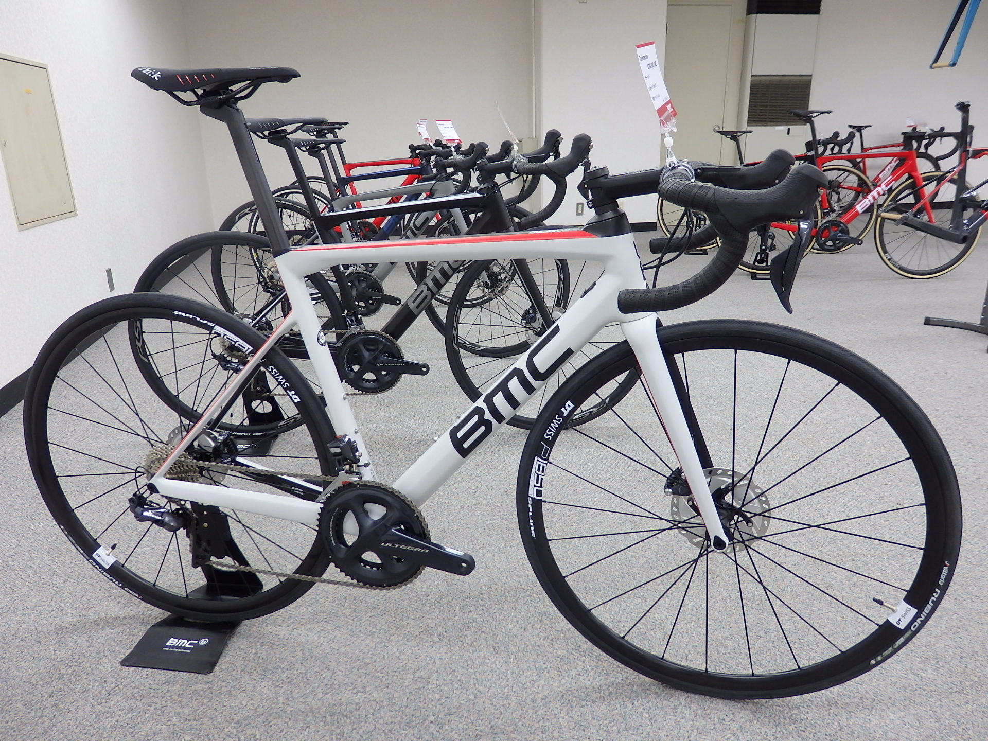 SLR02 ONE DISC ULTEGRA Di2完成車