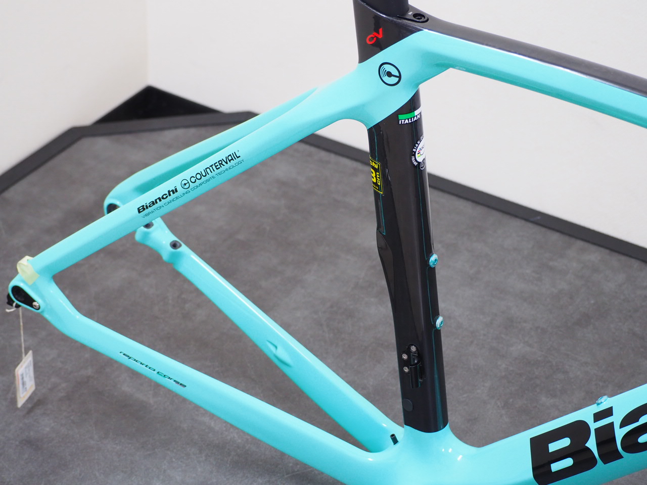 Bianchi (ビアンキ) OLTRE XR4 (オルトレXR4) DISC フレーム Bianchi (ビアンキ) OLTRE XR4 (オルトレXR4) DISC フレーム