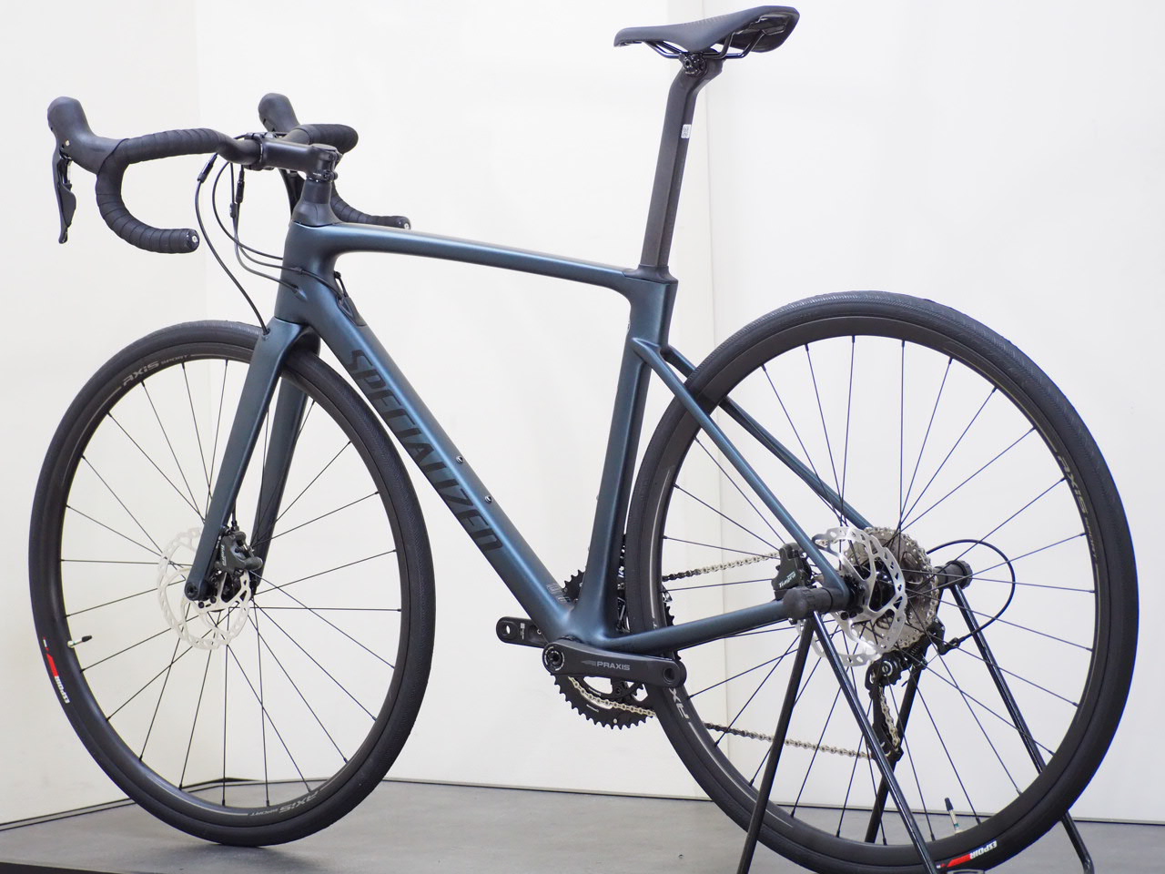 specialized roubaix base