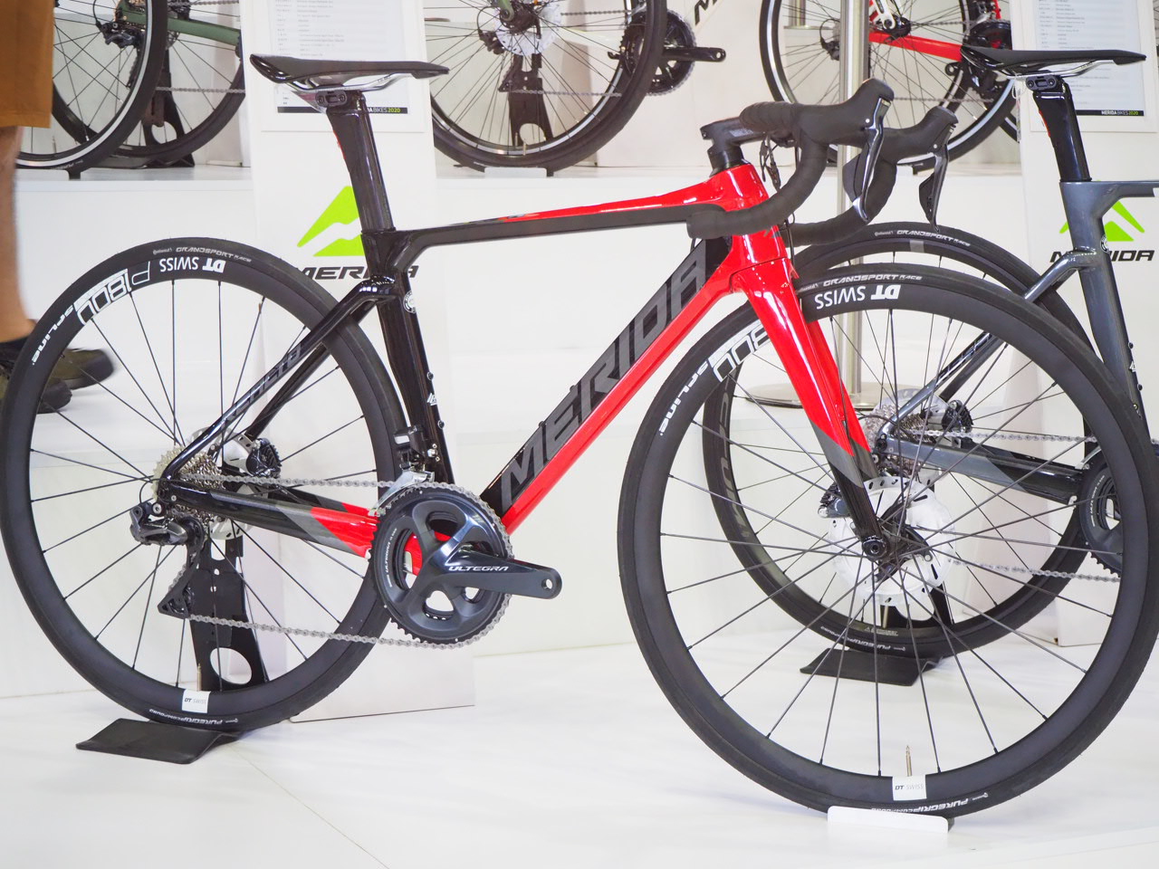 REACTO(リアクト)Disc 7000 ULTEGRA Di2完成車 2020