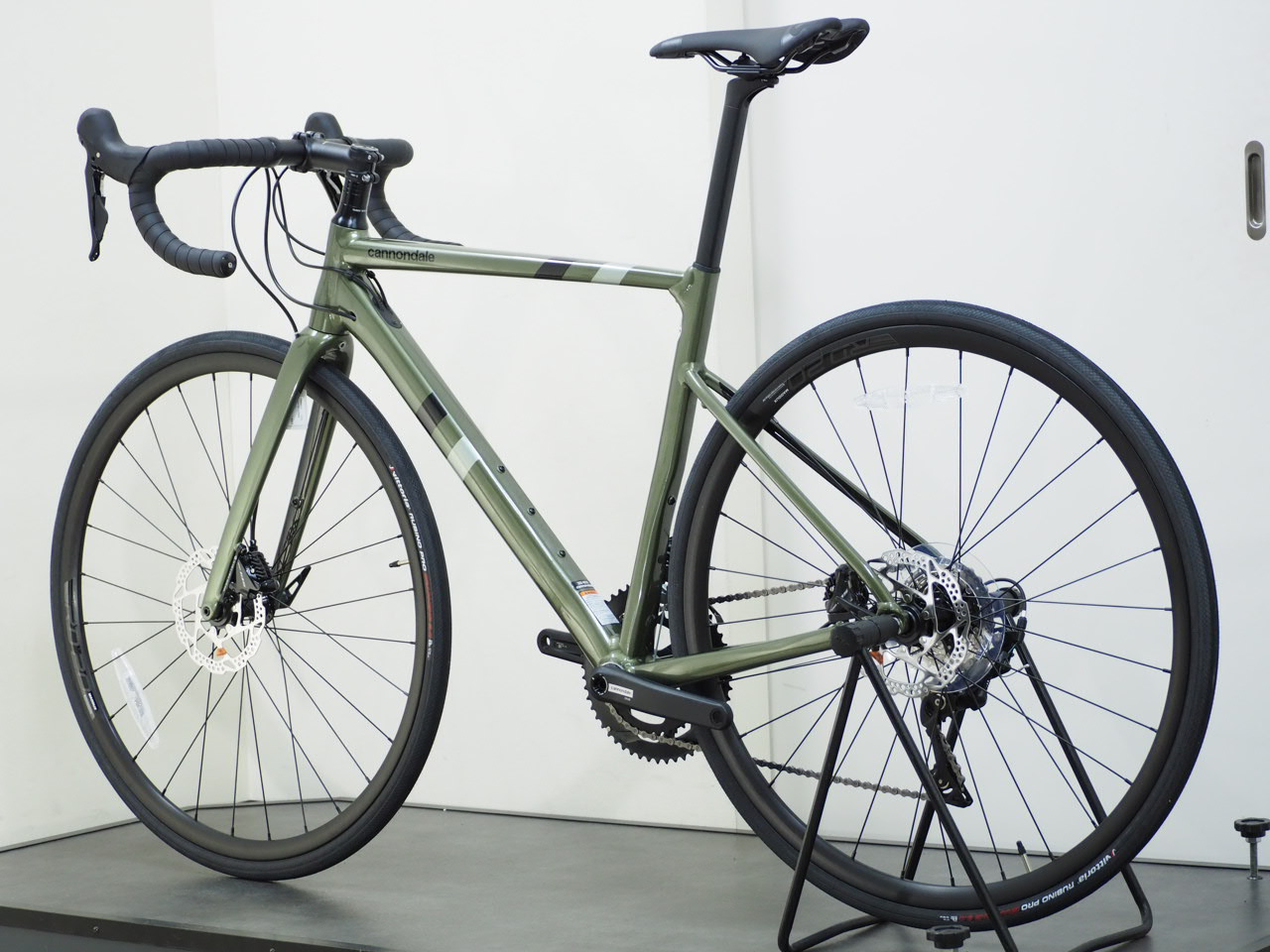 CANNONDALE(キャノンデール) CAAD13 Disc 105 完成車 2021