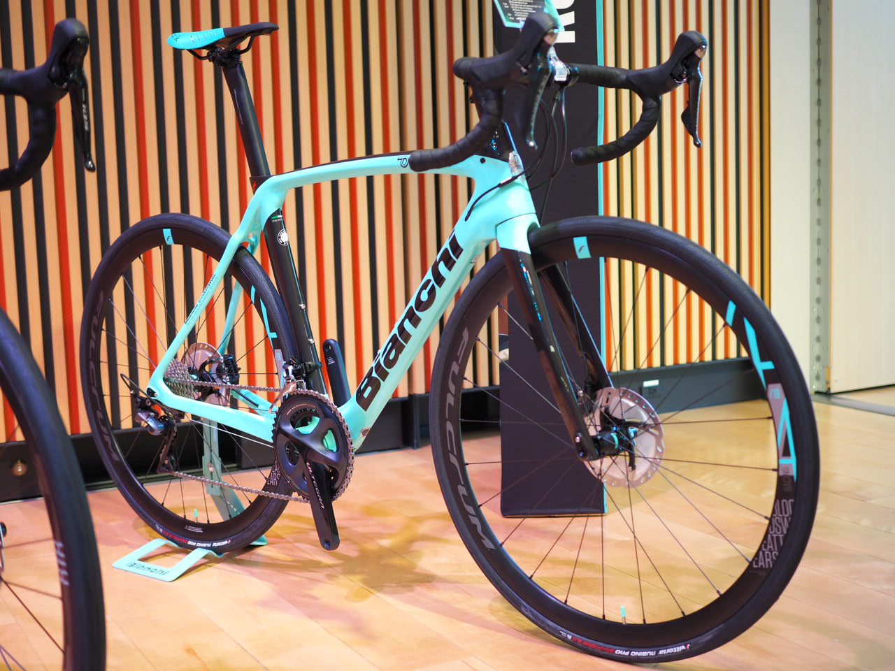 Bianchi OLTRE XR3 DISC 105 完成車