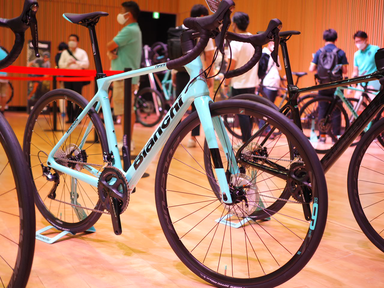 Bianchi INFINITO XE ULTEGRA完成車