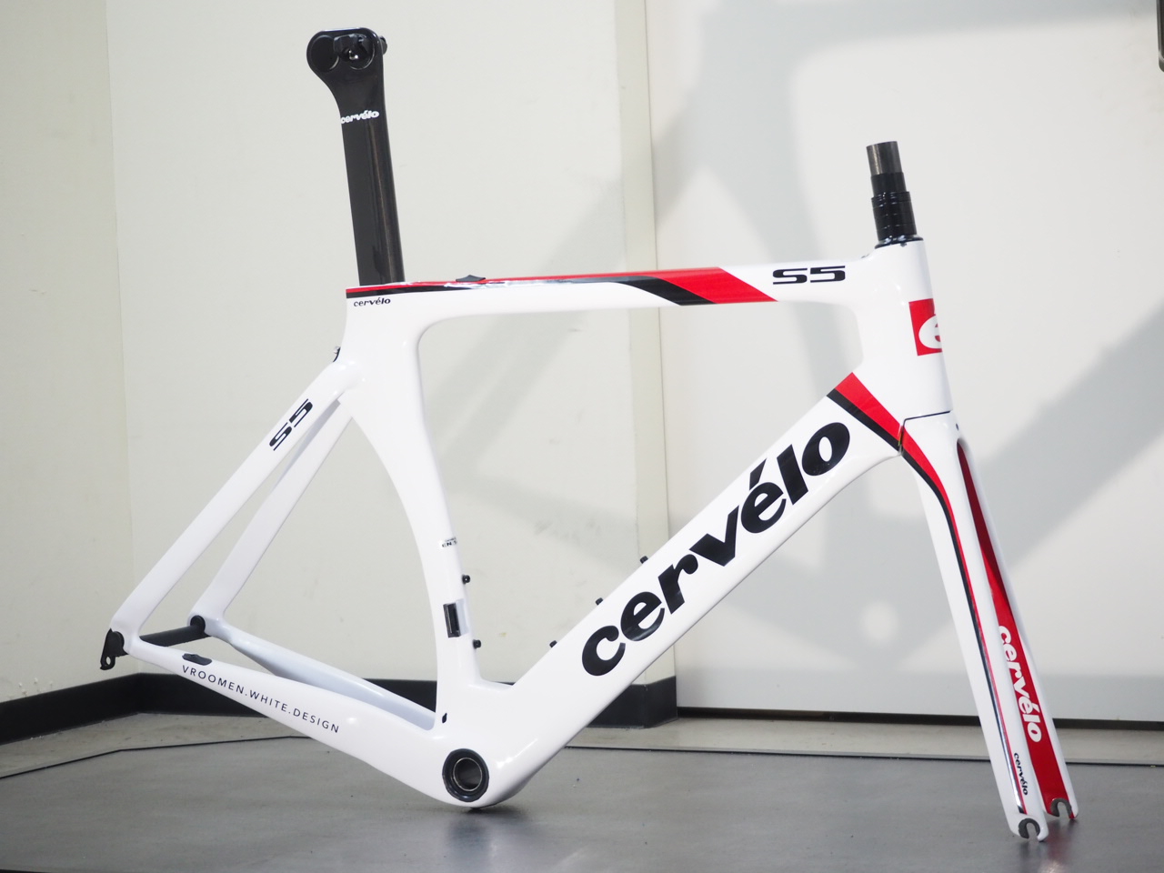 停止中 Cervelo S5 2012 フレーム（サイズ51）＋αセット