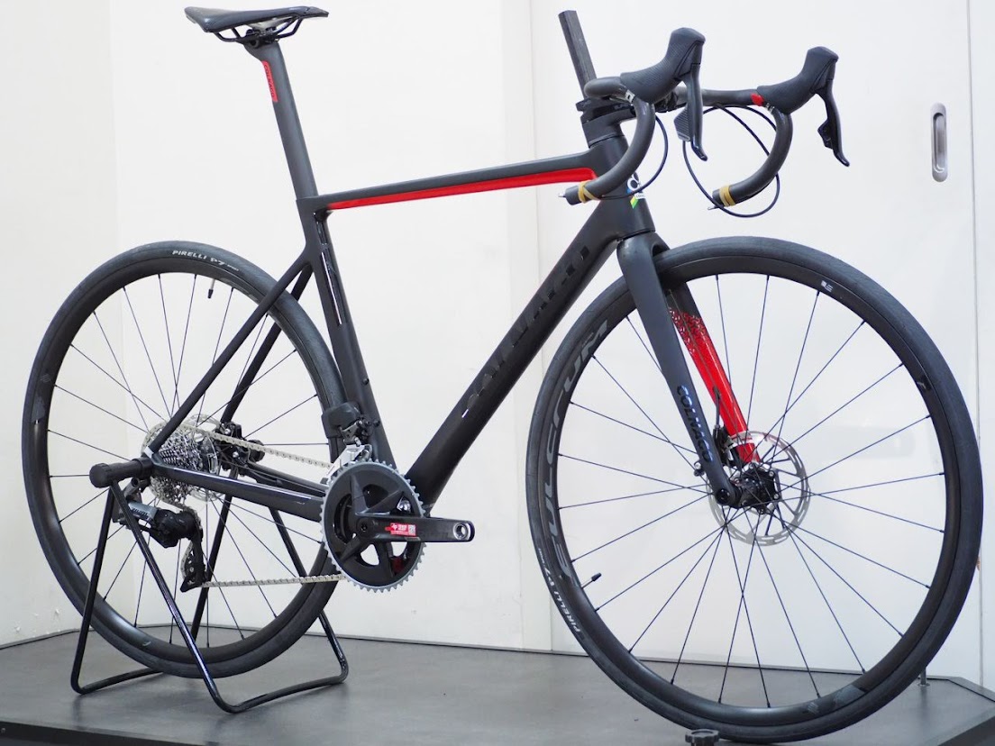 V3 RIVAL AXS 完成車 2023