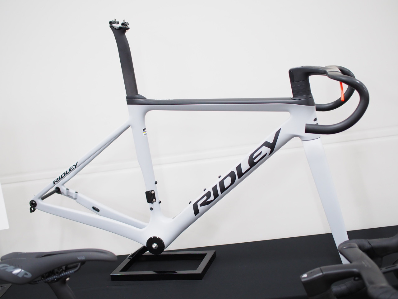 FALCN RS フレームセット 26