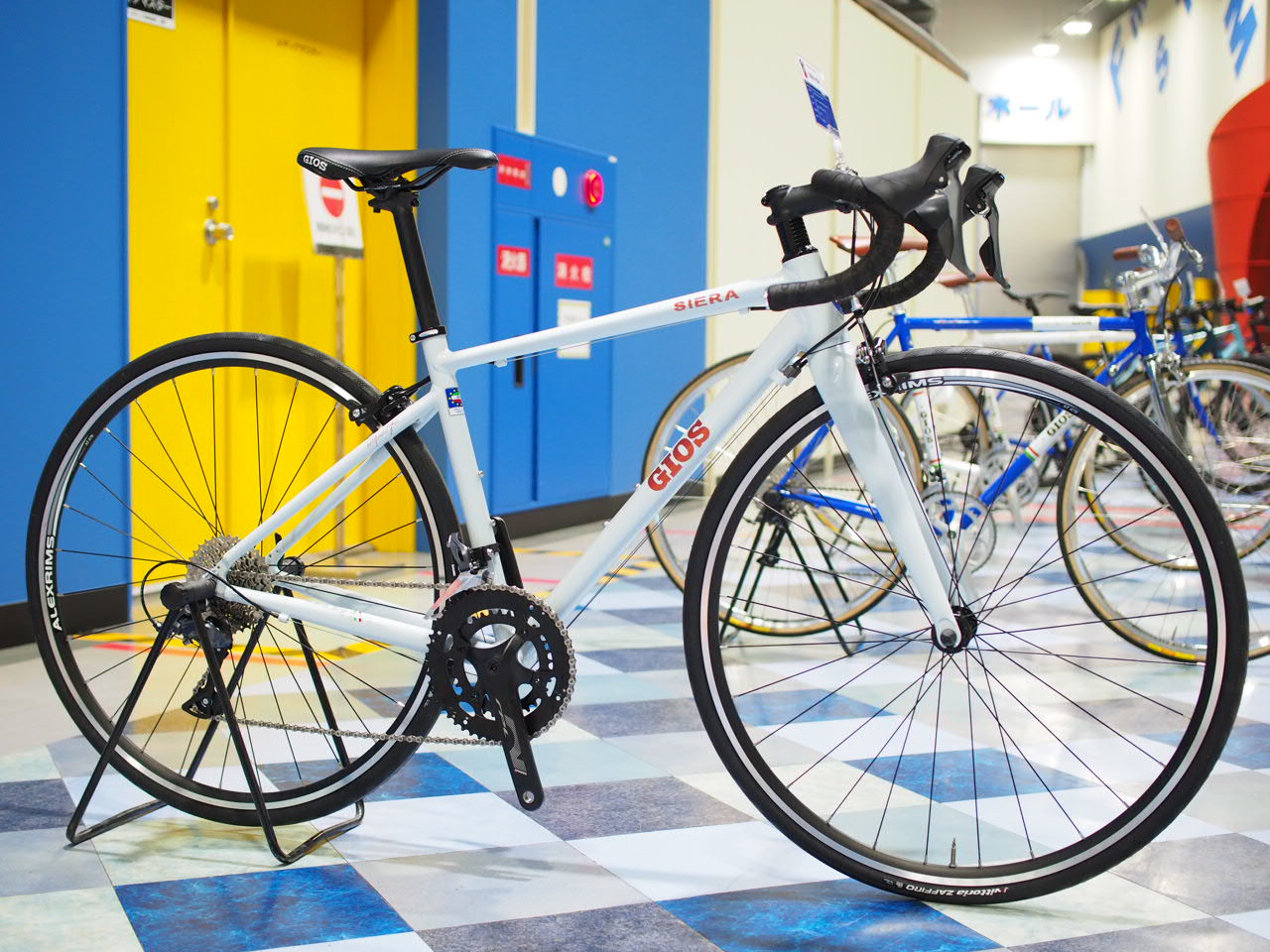 new SIERA RIM CLARIS 完成車