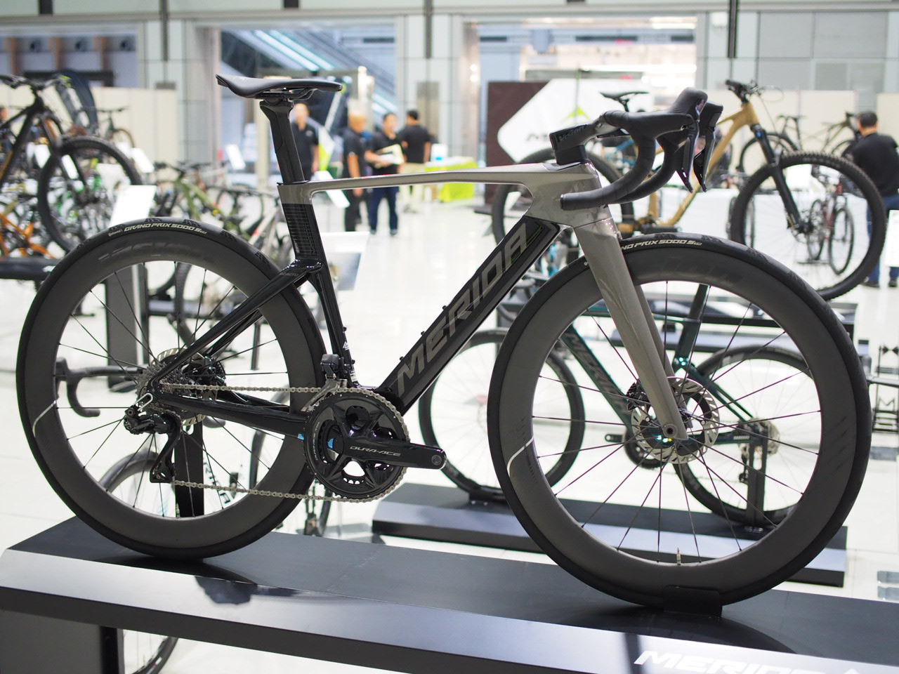 MERIDA(メリダ) REACTO(リアクト) TEAM DuraAce Di2 完成車 2027