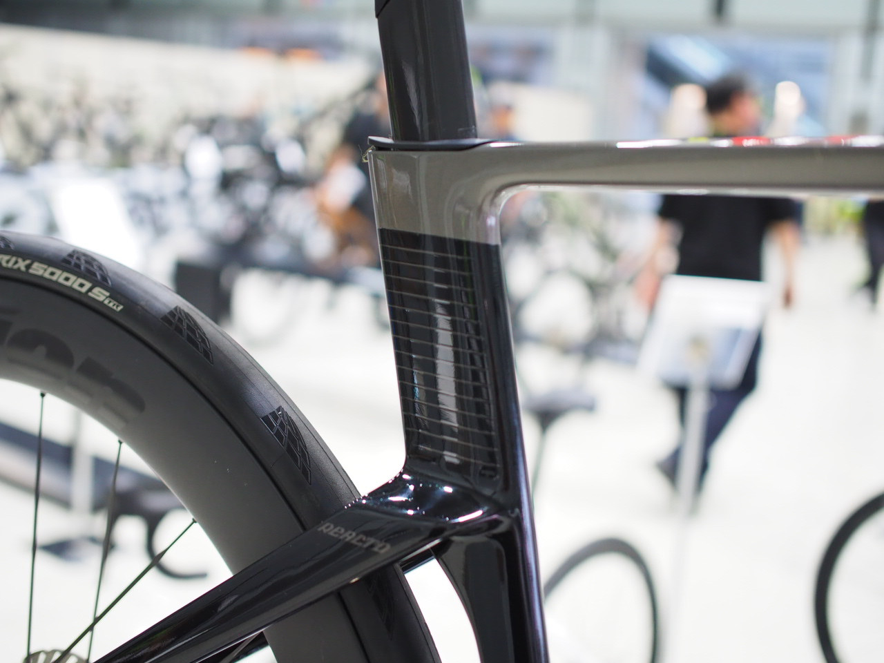 MERIDA(メリダ) REACTO(リアクト) TEAM DuraAce Di2 完成車 2027