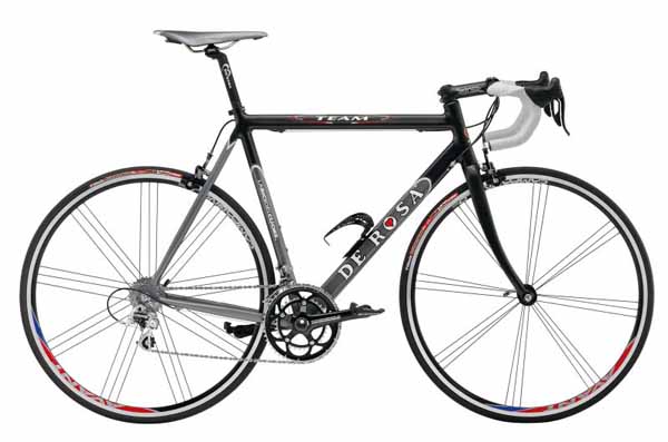 2007年 ロードレーサー derosa team roadbike