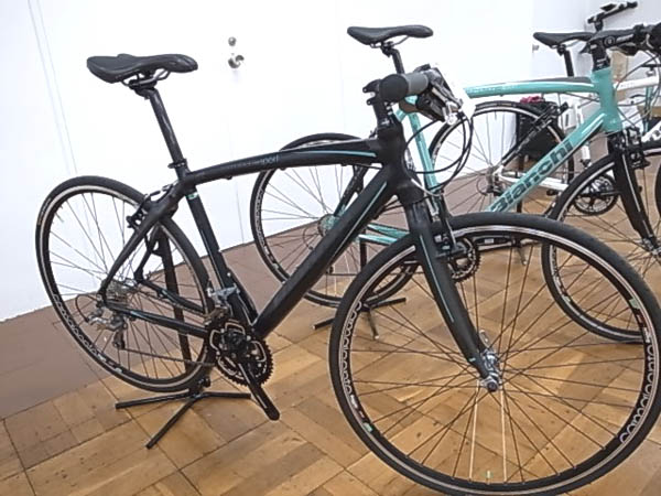 ビアンキ クロスバイク マットブラック カメレオンテ1  自転車