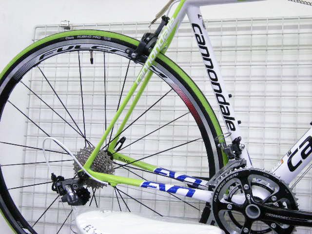 cannondale SUPERSIX EVO(キャノンデール スーパーシックス エヴォ) 当店オリジナル完成車 2012年モデル バックフォーク