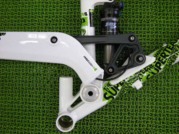 大特価 COMMENCAL VIP META4 FRAMESET(コメンサル ビップメタフォー