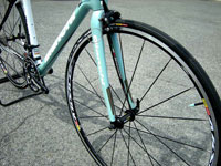 BIANCHI INFINITO 105(ビアンキ インフィニート) シマノ105完成車 ホイール