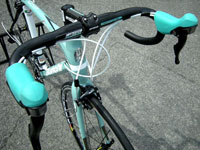 BIANCHI INFINITO 105(ビアンキ インフィニート) シマノ105完成車 ハンドル