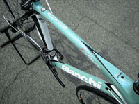 BIANCHI INFINITO 105(ビアンキ インフィニート) シマノ105完成車 トップチューブ