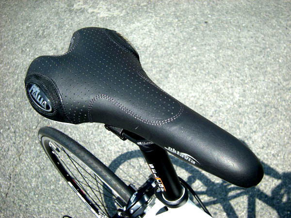 2010年 cannondale ロードレーサー Cannondale road bike caad93