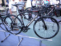 PINARELLO RAZHA 105(ピナレロ ラザー 105)完成車