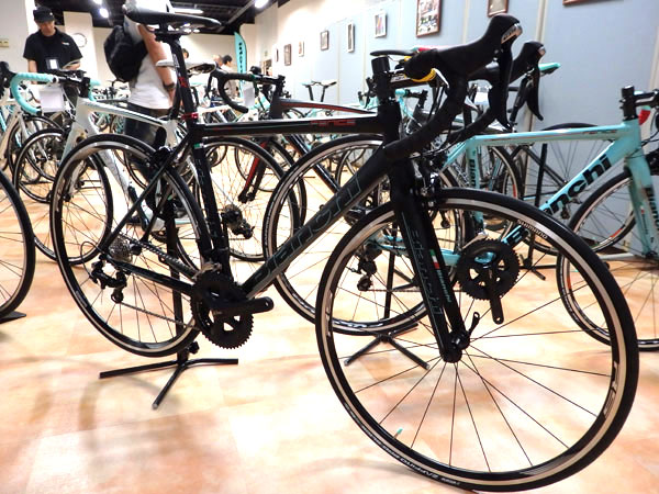 オンラインストア販売店 ビアンキ　フェニーチェ　エリート　引取り限定 自転車本体