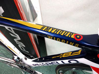 PINARELLO DOGMA F8 WIGGO トップチューブ上側